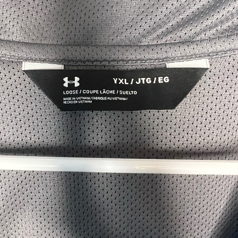Under Armour Gray and Black Half-Zip Pullover/Windbreaker - Picture 6 of 9